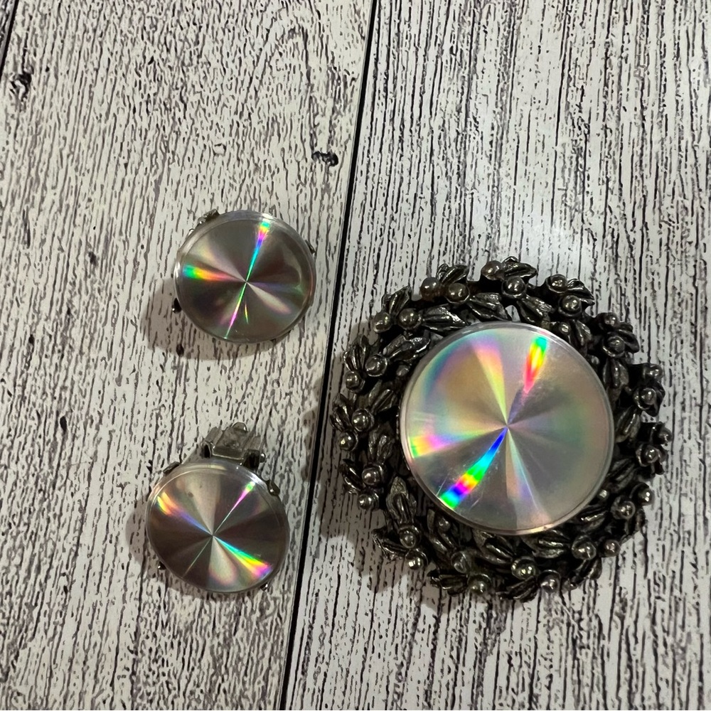 Vintage 1960s Jewelarama Holographic Wreath Brooch Pin and Clip on Earrings Set